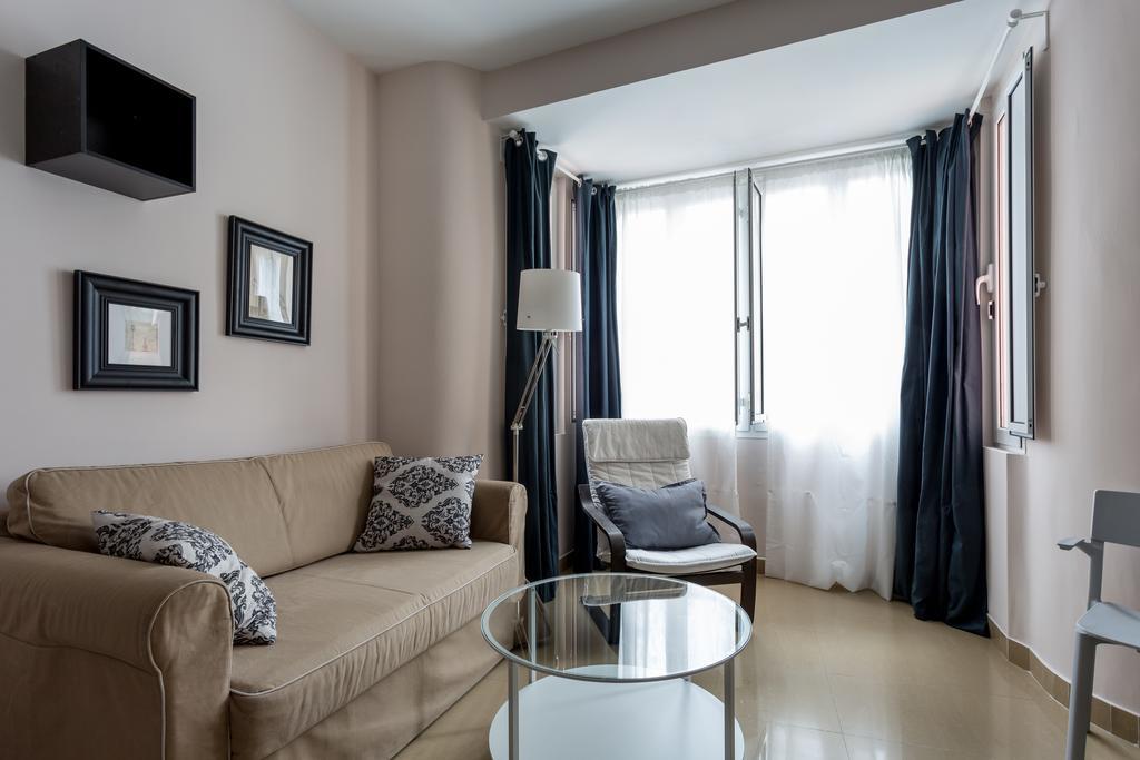 Apartamentos Edificio Constitucion Σεβίλλη Εξωτερικό φωτογραφία